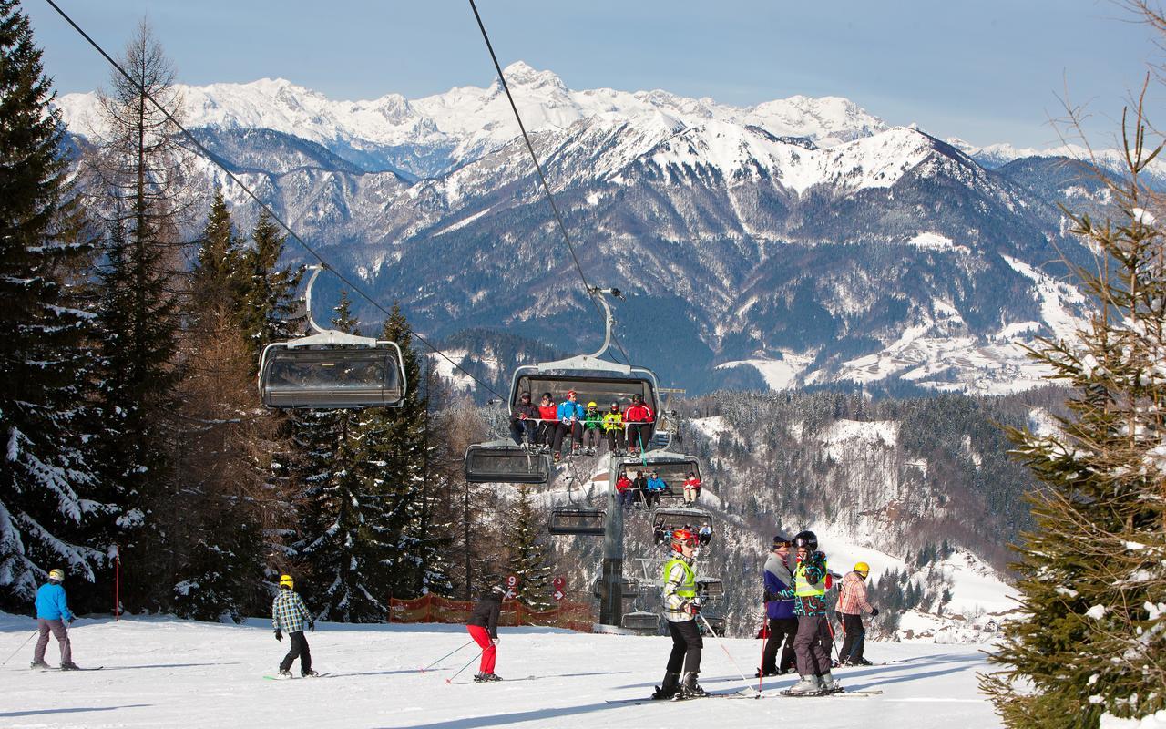 Alpska Perla Apartments Cerkno Buitenkant foto