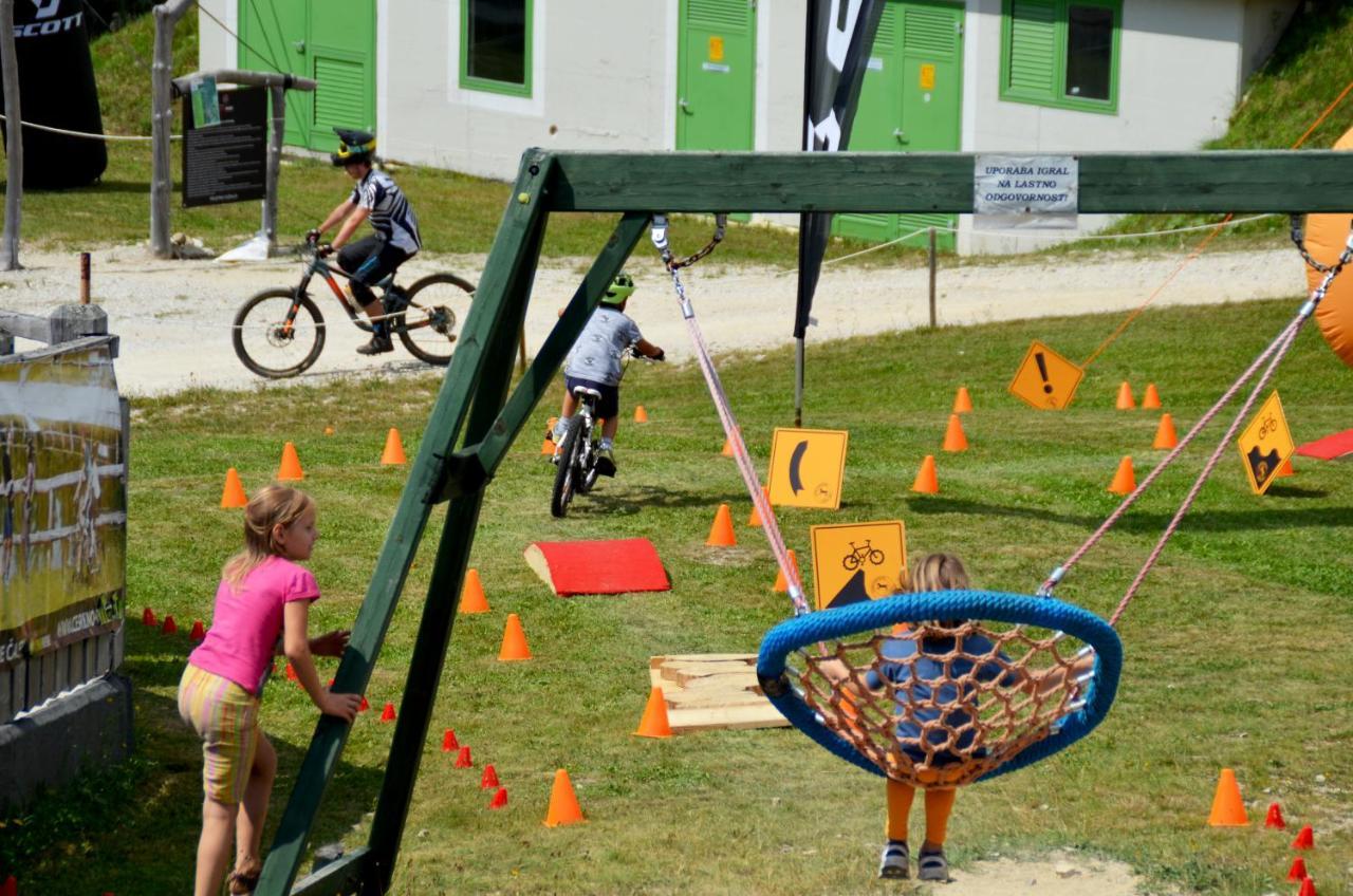 Alpska Perla Apartments Cerkno Buitenkant foto